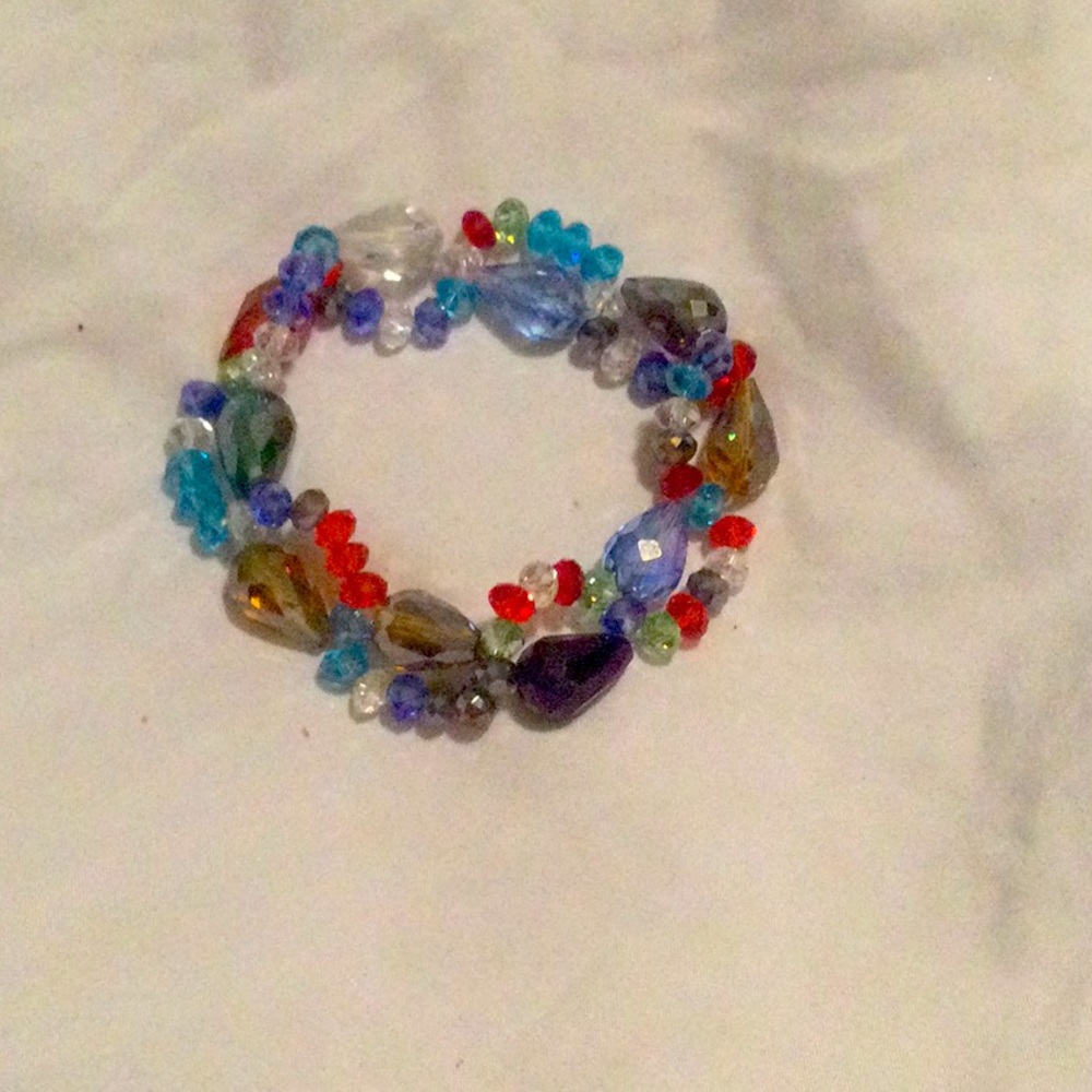 Women’s jeweled bracelet